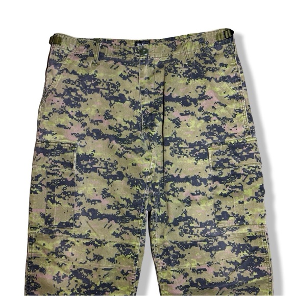 Vintage Military Cargo Pants - Picture 3 of 4